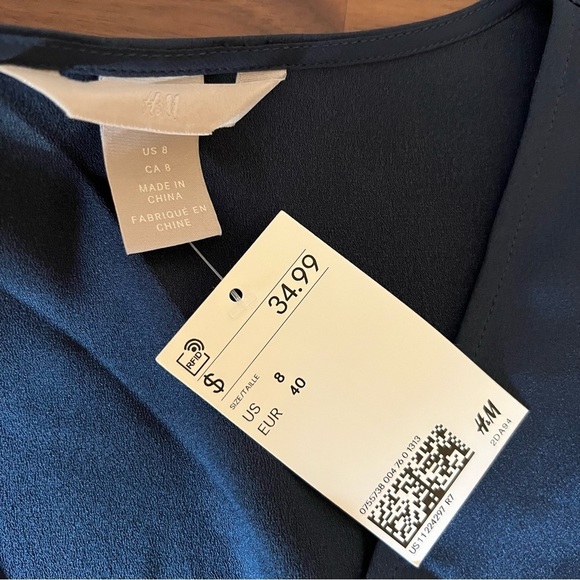 NWT H&M Satin Wrap Flowy Short Sleeve Summer Midi Dress in Dark Blue, size 8 - Picture 12 of 14